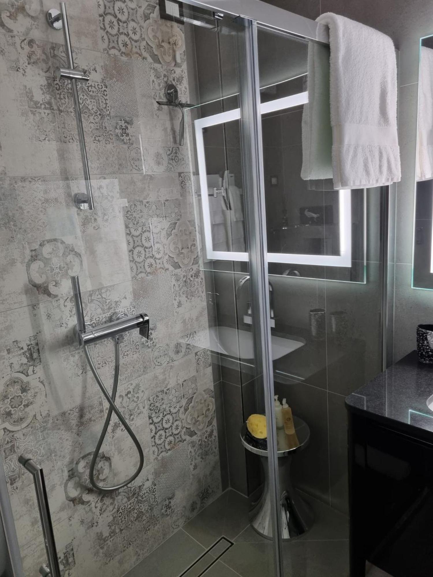Palms Luxury Suites San Remo Buitenkant foto